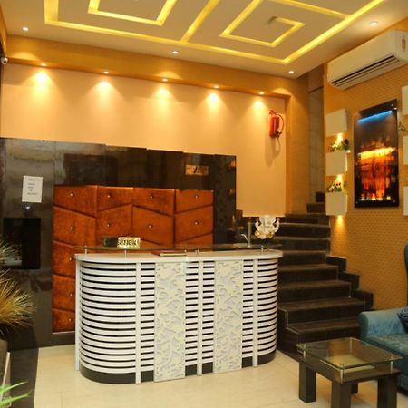 אמריצר Hotel Golden Dreams מראה חיצוני תמונה