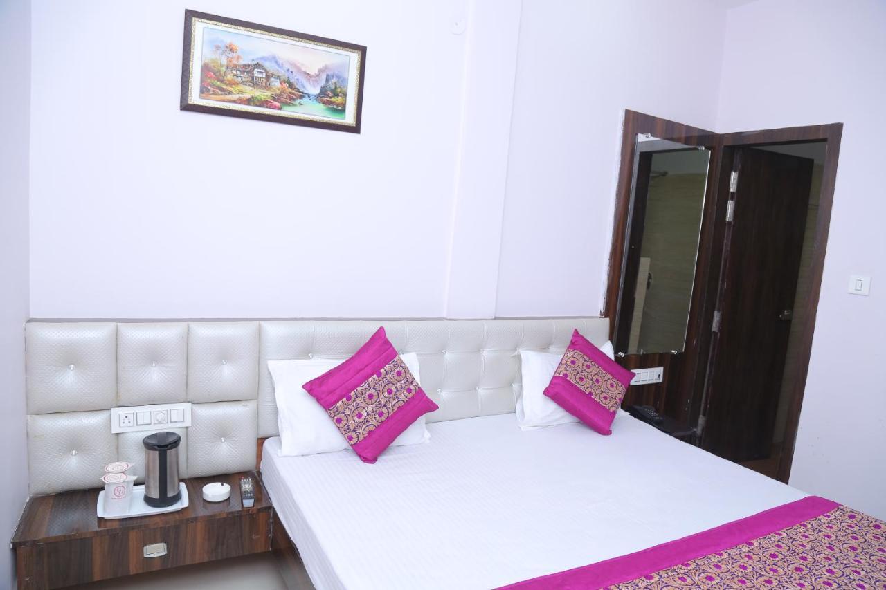אמריצר Hotel Golden Dreams מראה חיצוני תמונה