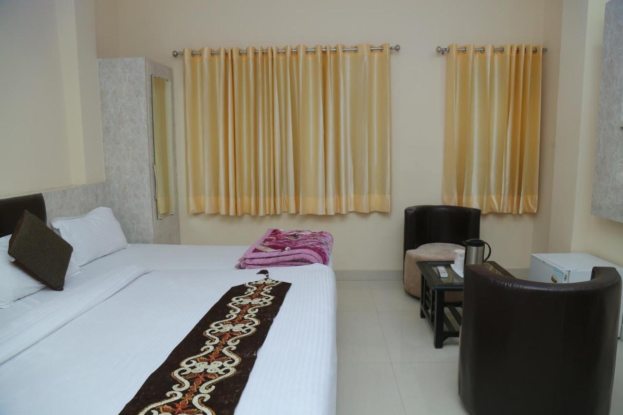 אמריצר Hotel Golden Dreams מראה חיצוני תמונה
