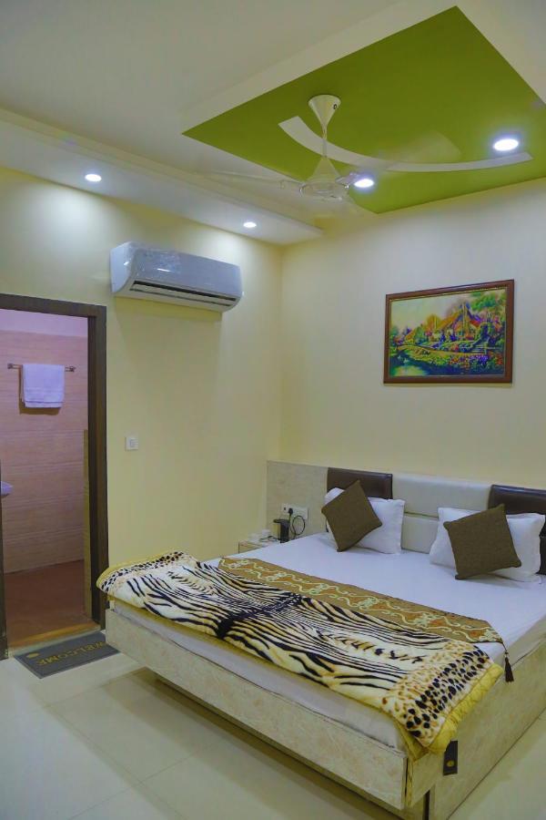 אמריצר Hotel Golden Dreams מראה חיצוני תמונה