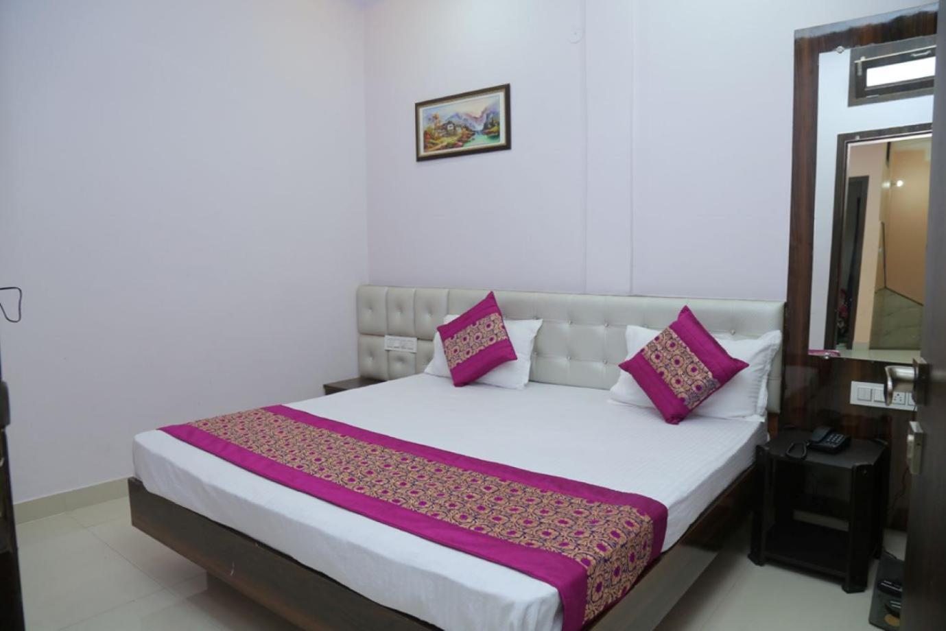 אמריצר Hotel Golden Dreams מראה חיצוני תמונה